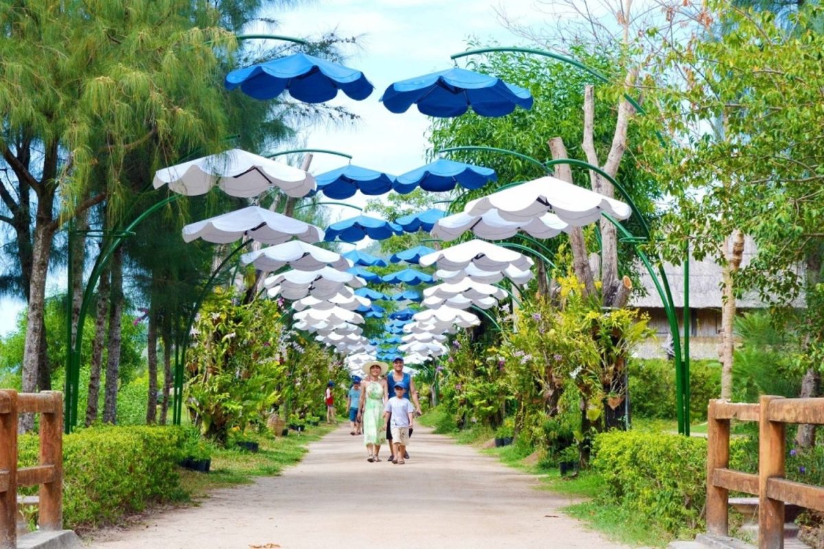 Đảo khỉ suối Hoa Lan