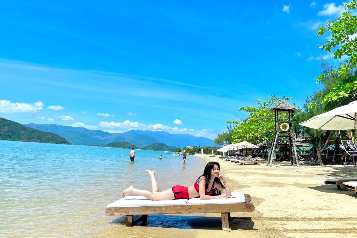 đảo khỉ suối hoa lan