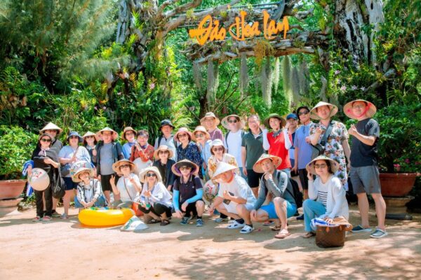 đảo khỉ suối hoa lan